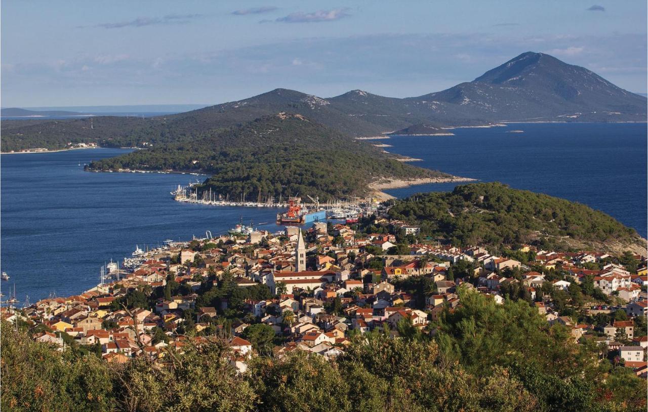 Lovely Apartment In Mali Losinj With Kitchen Eksteriør bilde