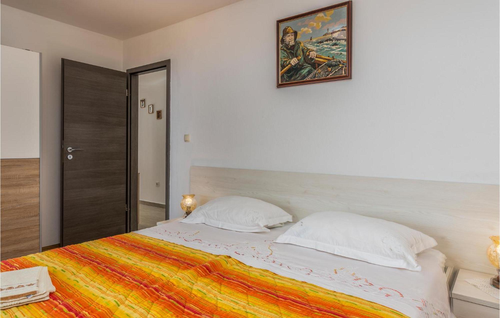 Lovely Apartment In Mali Losinj With Kitchen Eksteriør bilde