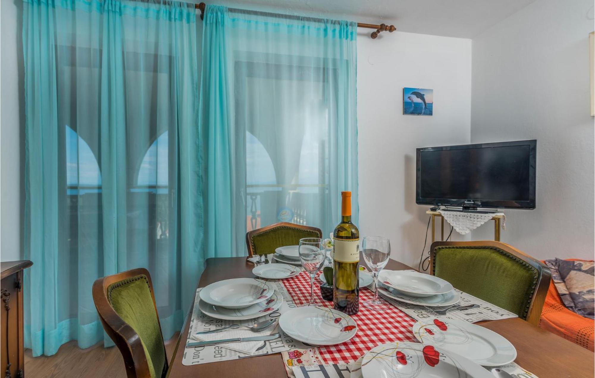 Lovely Apartment In Mali Losinj With Kitchen Eksteriør bilde
