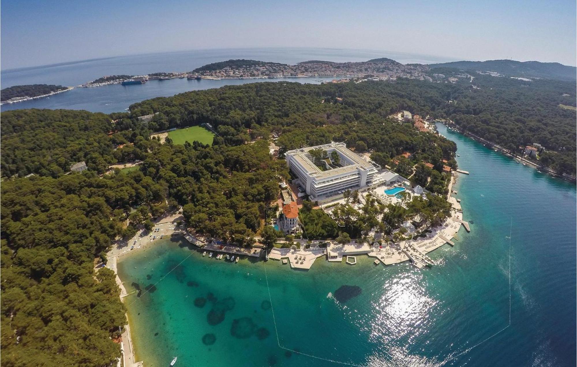 Lovely Apartment In Mali Losinj With Kitchen Eksteriør bilde